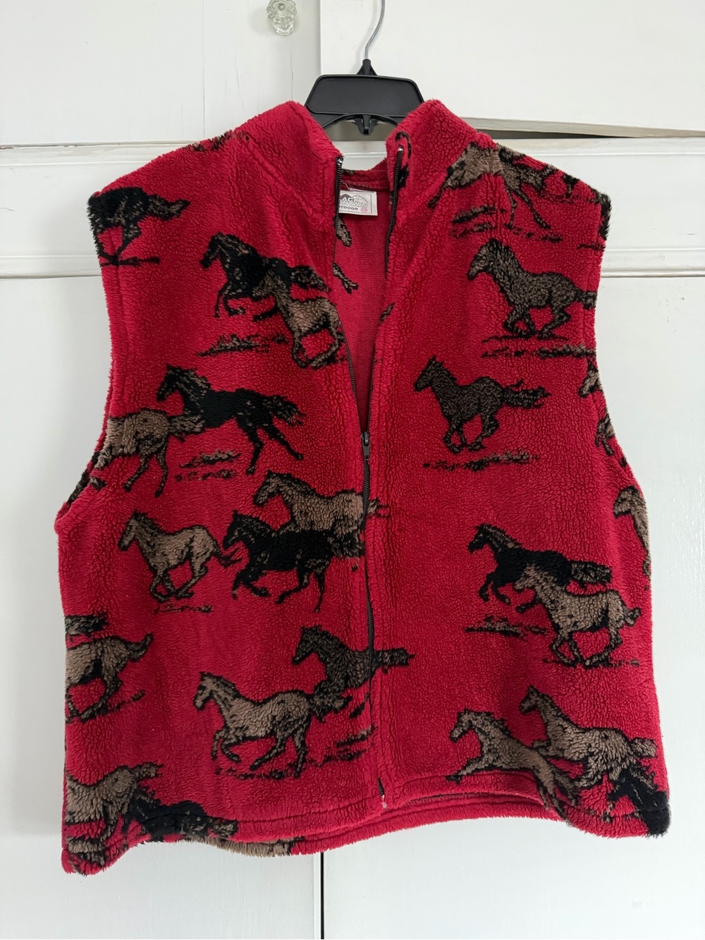 Red Horse-Pattern Fleece Vest with Zip Front